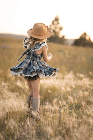 PINAFORE SET {WALNUT HILL} RTS